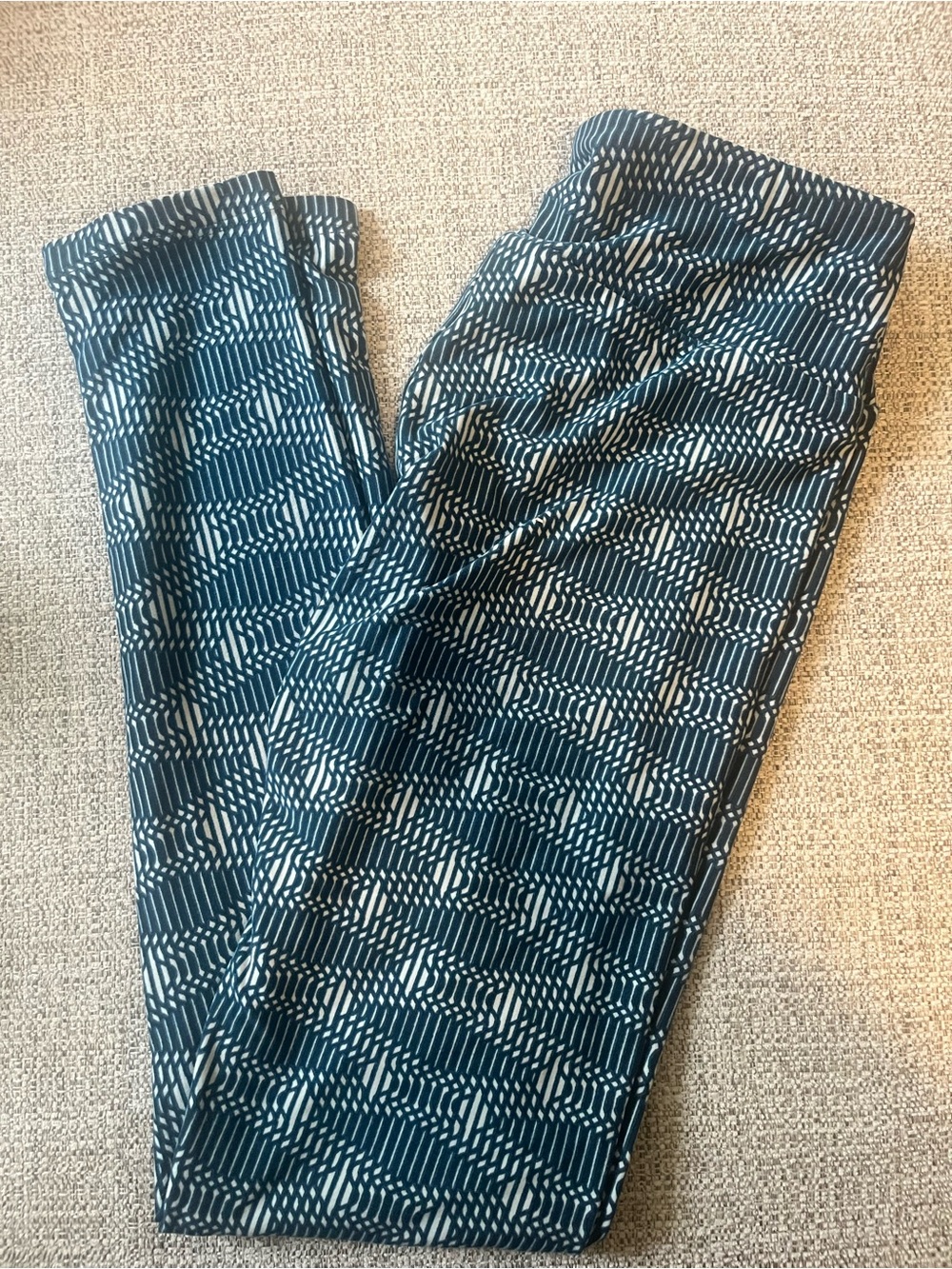 LuLaRoe OS Teal and White Geo Print Leggings